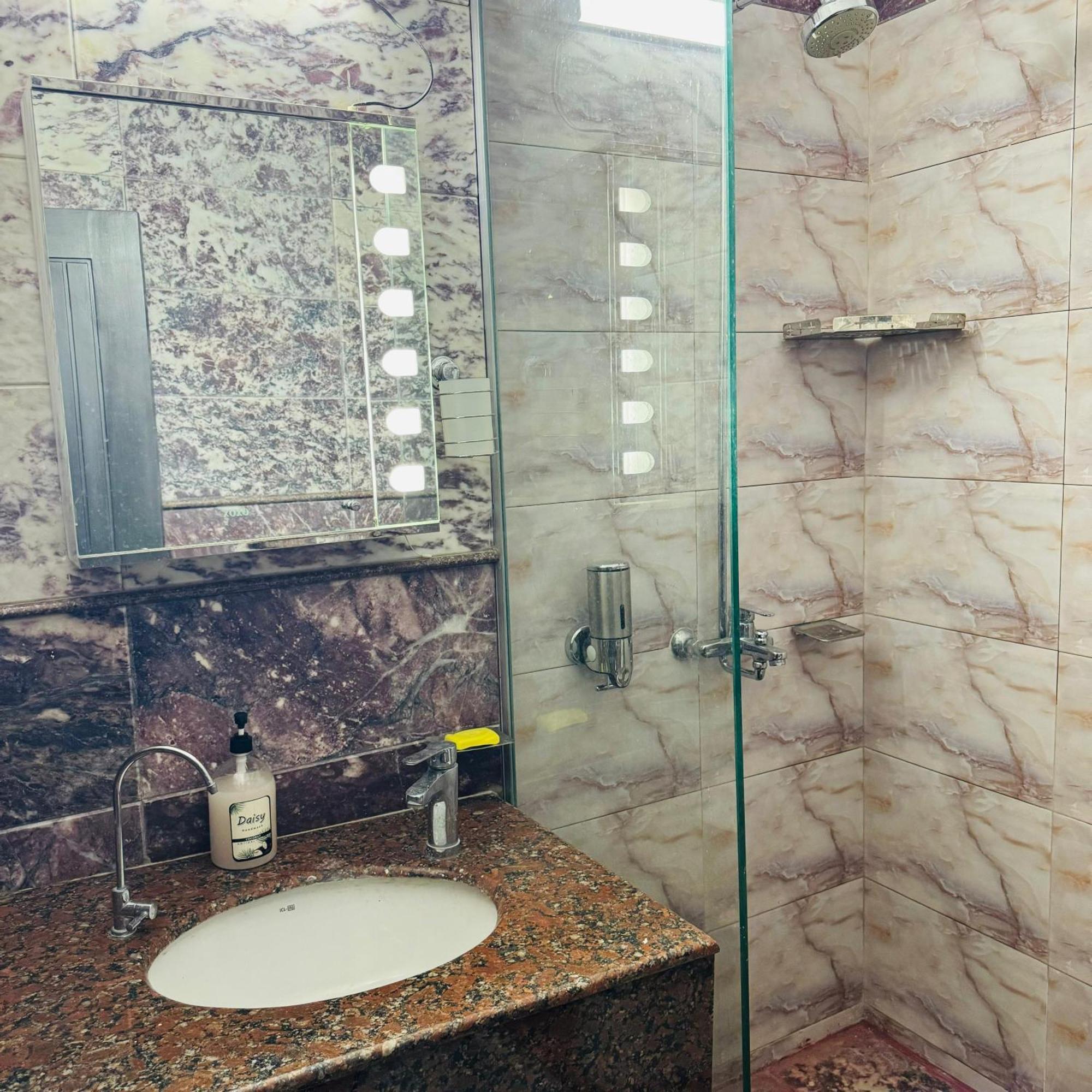 Greenlux Residency Rawalpindi Buitenkant foto